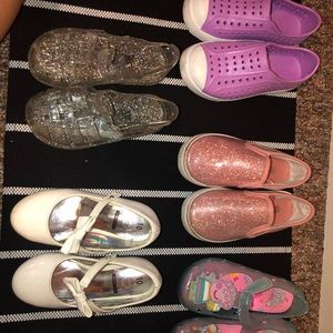 5 pairs of toddler girl shoes. All size 9 or 10.